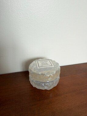 Voluspa Macaroon jar